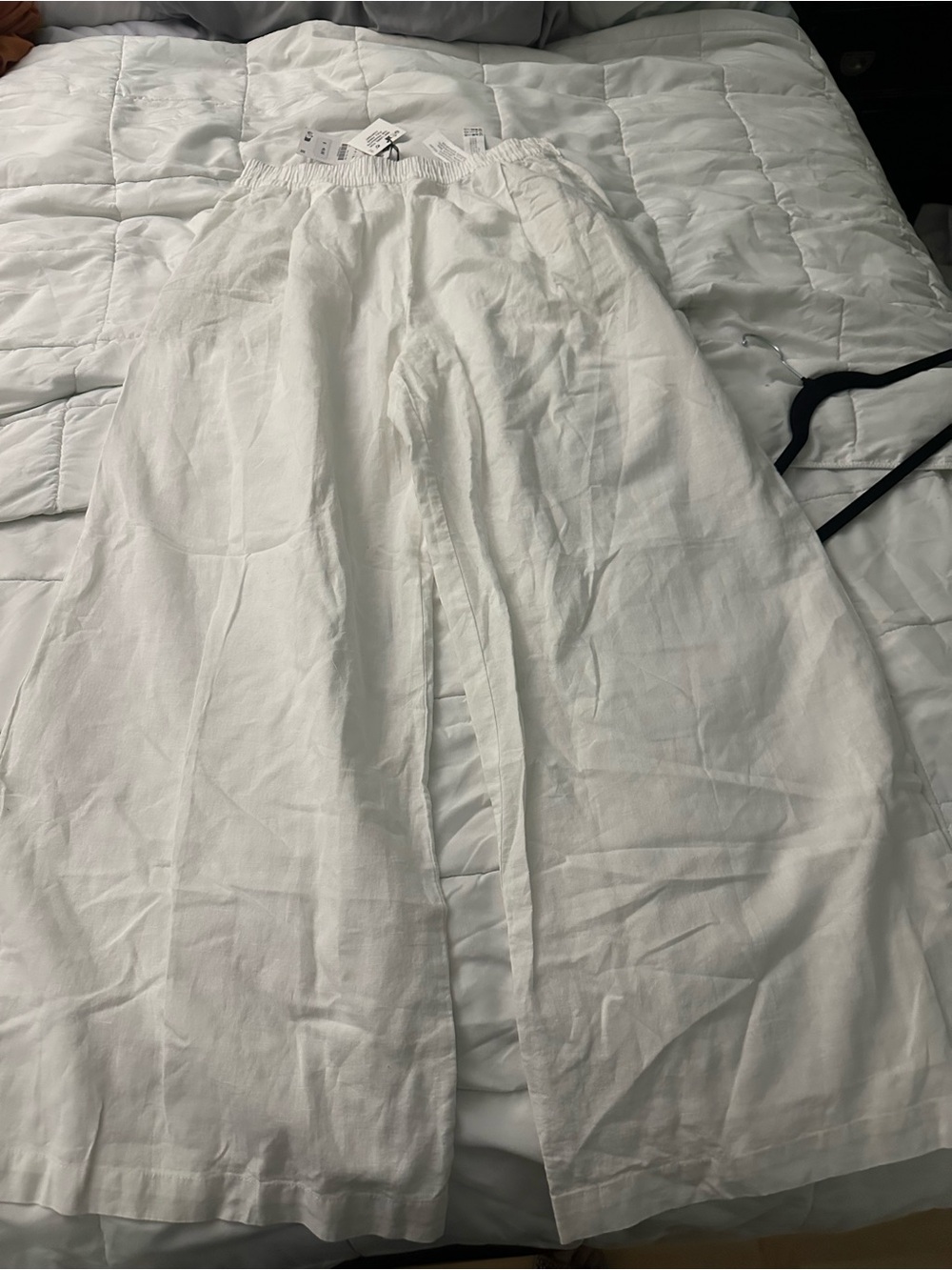 ZaraLightweight White Wide-Leg Linen Pants